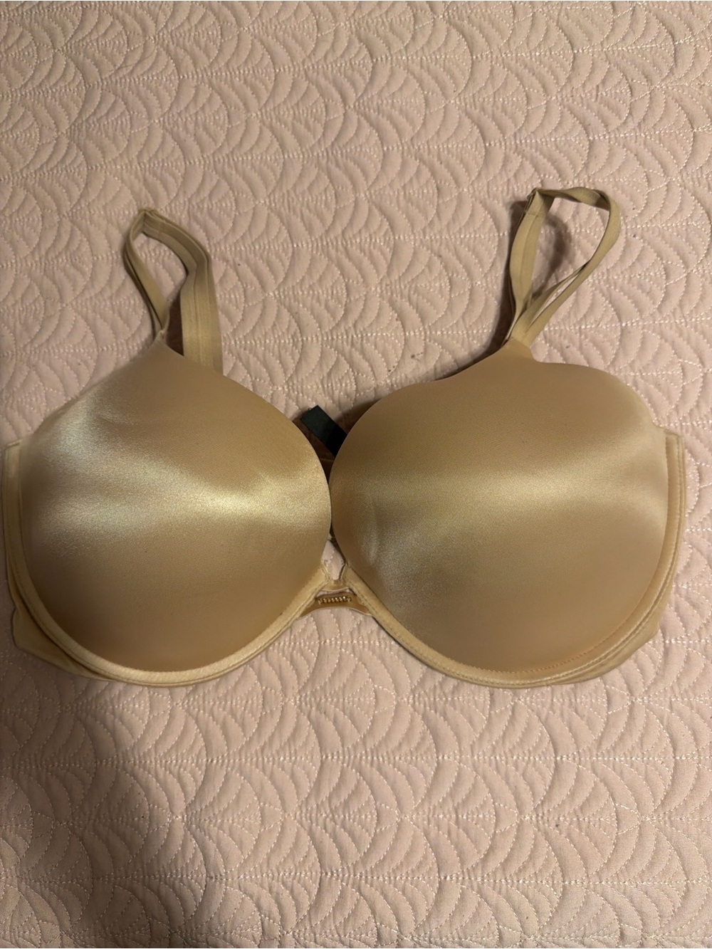 Victoria's Secret Smooth T-Shirt Bra in Champagne Gold